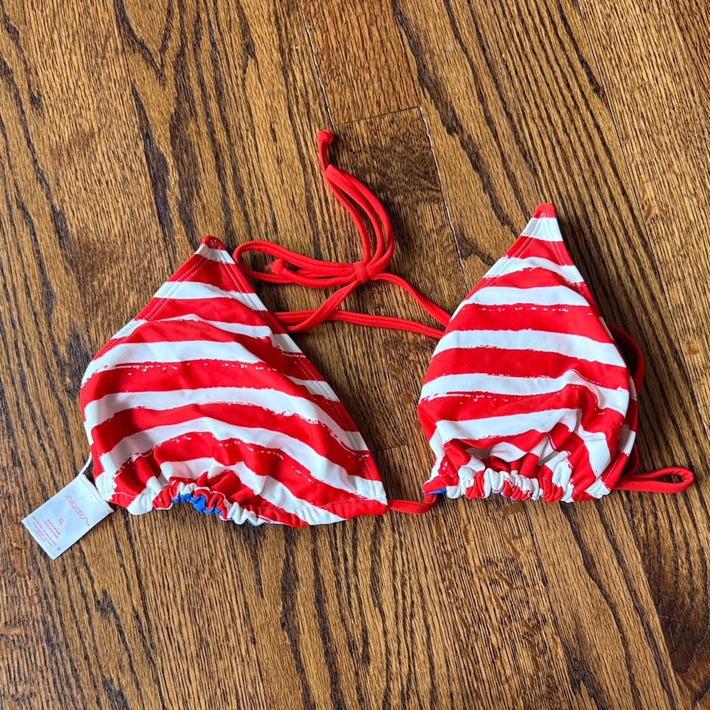 B33 Xhilaration Women XL Red Blue and White Striped Bikini Top USA Reversible